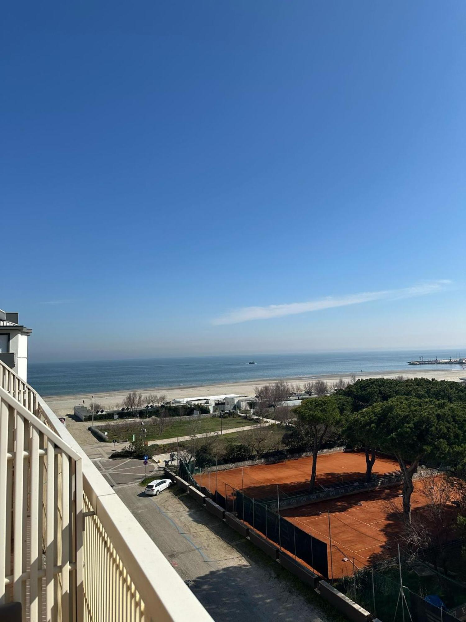 Hotel Helios Beach Milano Marittima Eksteriør billede