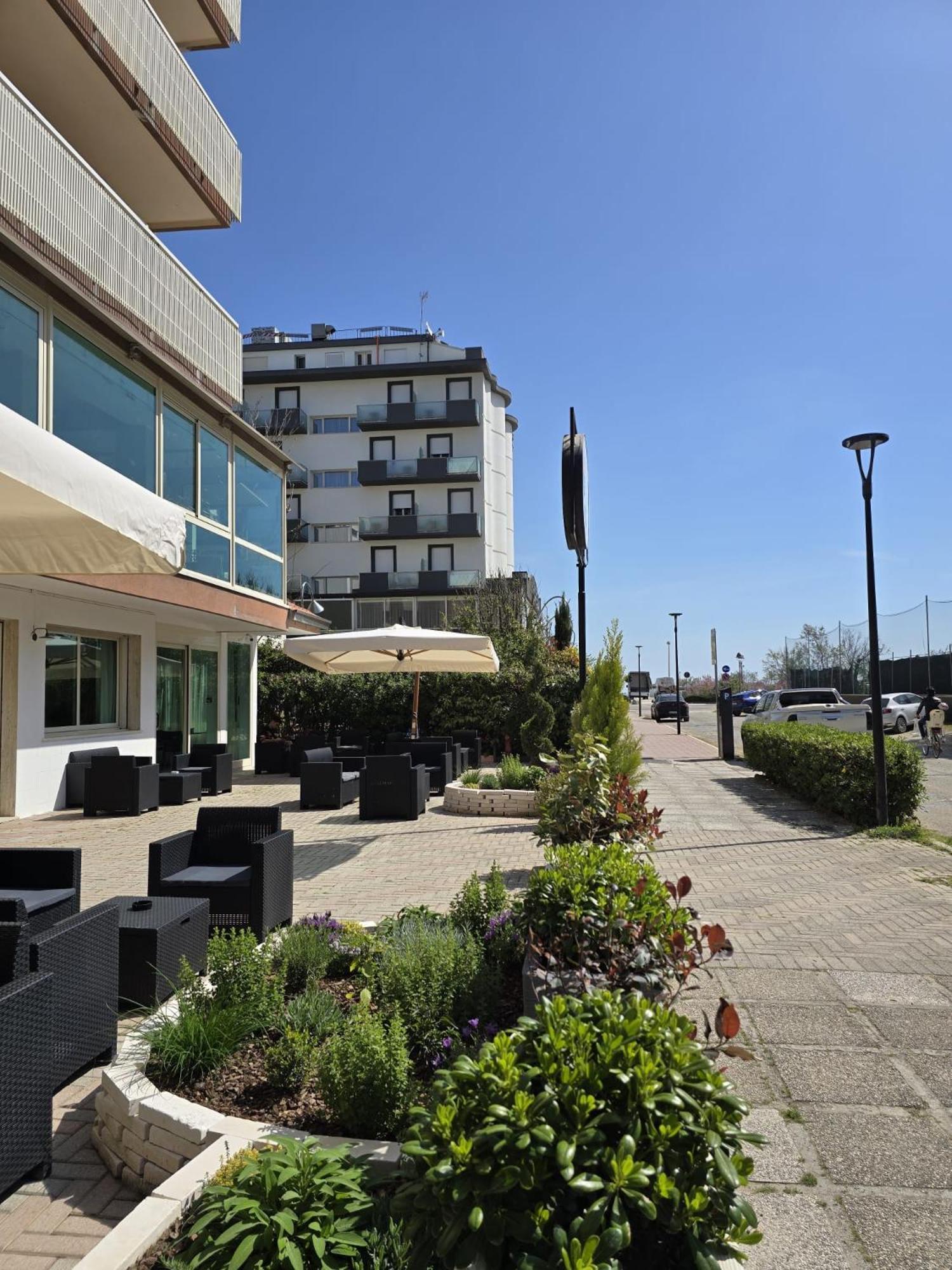 Hotel Helios Beach Milano Marittima Eksteriør billede
