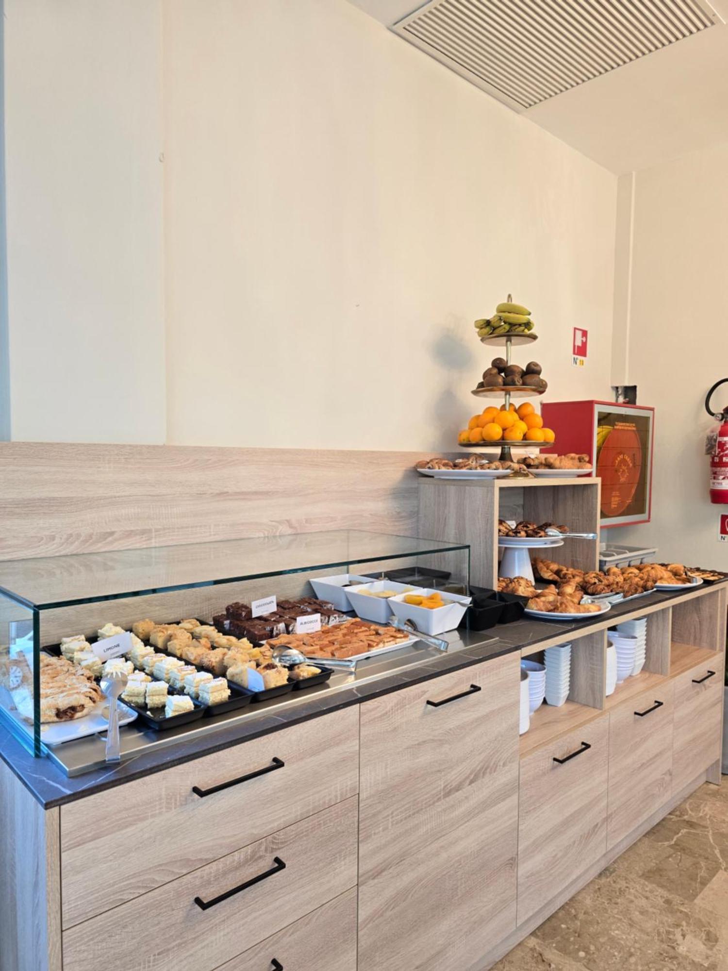 Hotel Helios Beach Milano Marittima Eksteriør billede